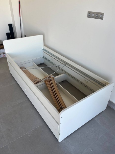 IKEA Slakt ágykeret alsóággyal és tárolóval
