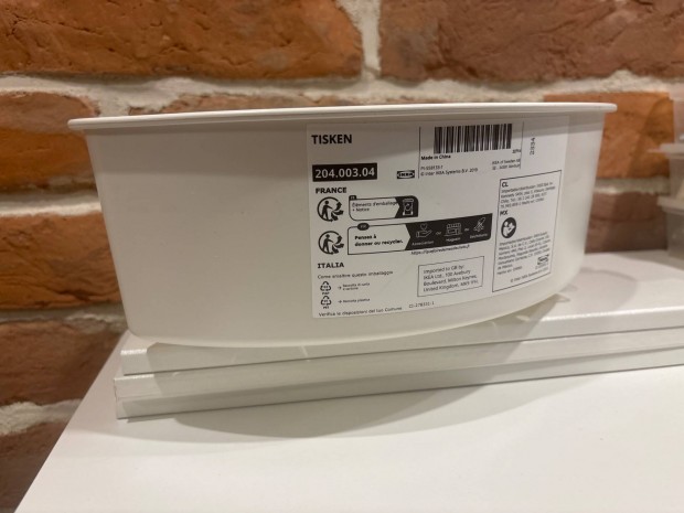 IKEA Tisken tapadkorongos frdszobai tartelem