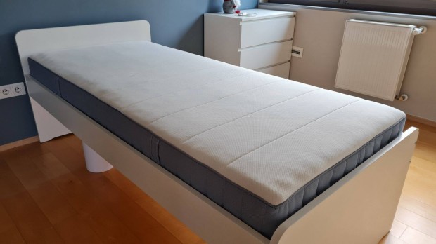 IKEA �gy �gyr�ccsal �s matraccal egyben 90x200 cm (Slakt / Lur�y)