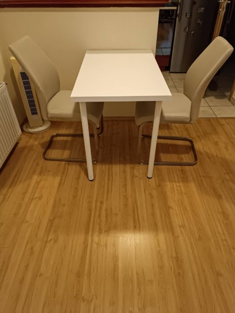IKEA tkez asztal+2 szk