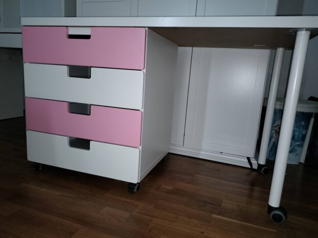 IKEA íróasztal