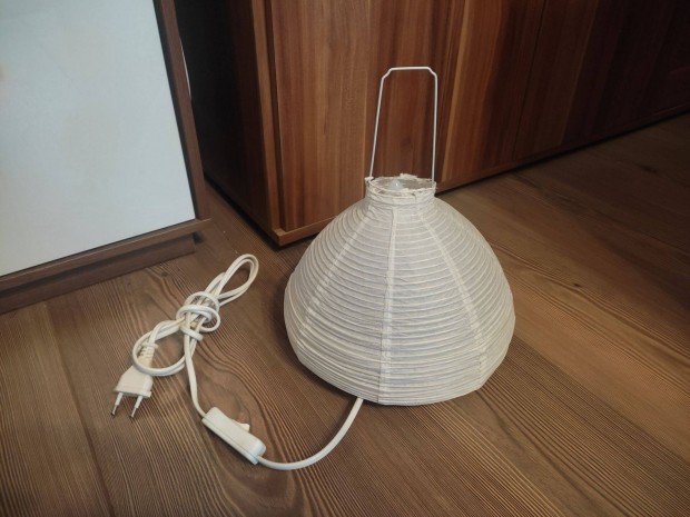 IKEA kislámpa fel is akasztható vagy leállítható bárhova