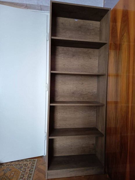 IKEA polcos szekr�ny