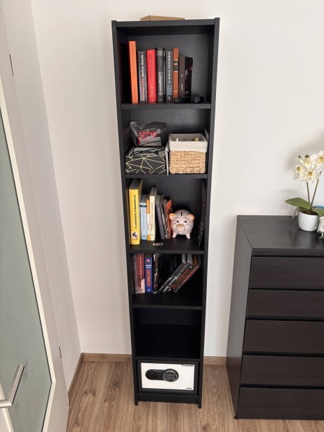 IKEA-s knyvesszekrny