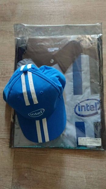 INTEL új galléros rövid ujjú trikó, sapkával együtt eladó