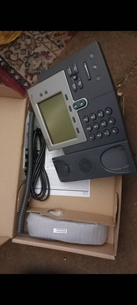 IP  telefon 3 db.