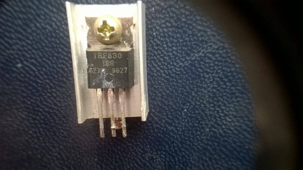 IRF 630 tranzisztor , N-MOSFET , 200 V , 9 A , bontott , eredeti