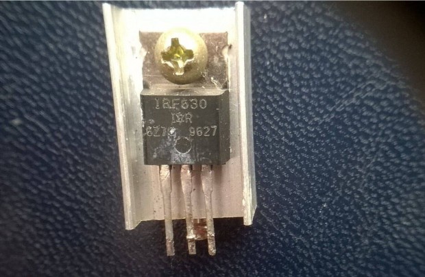 IRF 630 tranzisztor , N-MOSFET , 200 V , 9 A , bontott , eredeti