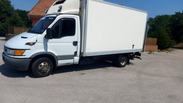 IVECO 35 C13 Elad