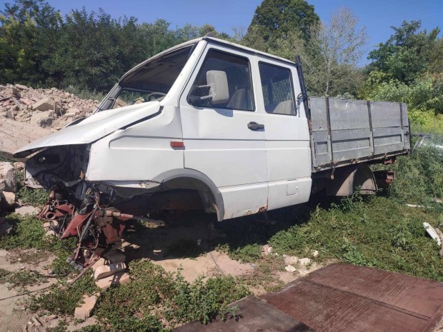 IVECO 35 Daily 35-10 D Hivatalos 3 oldalra bilencs