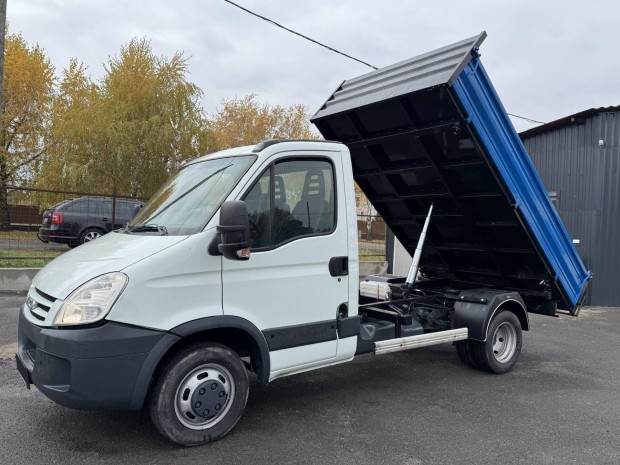 IVECO 35 Dailyc 15 3750 j 3 oldalra billen fe...