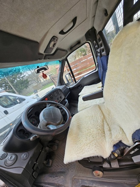 IVECO Daily 35C13 3 Oldalra Billencs