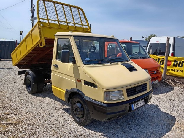 IVECO Daily 35-10 C Basic 3 oldalra billencs.20...