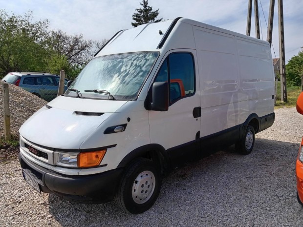 IVECO Daily 35 C 10 Közép hosszú -Legmagasabb....