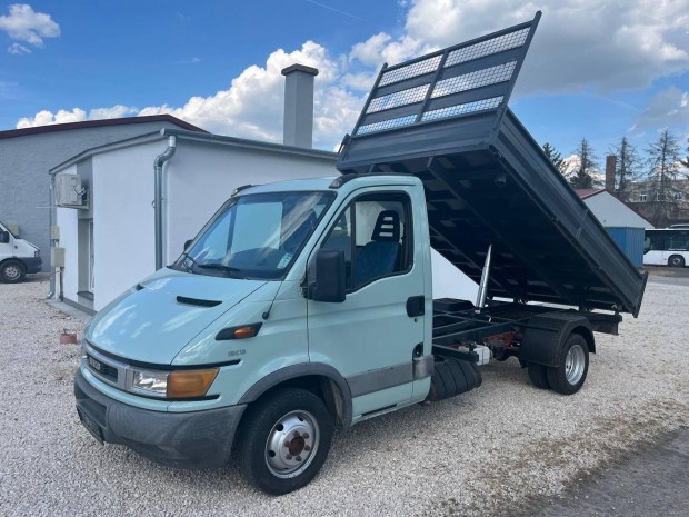 IVECO Daily 35 C 13 3.5 Tonns -3 oldalra bille...