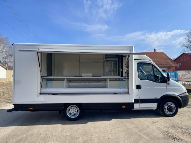 IVECO Daily 35 C 15 D 3750 Foodtruck-Bfkocsi-...