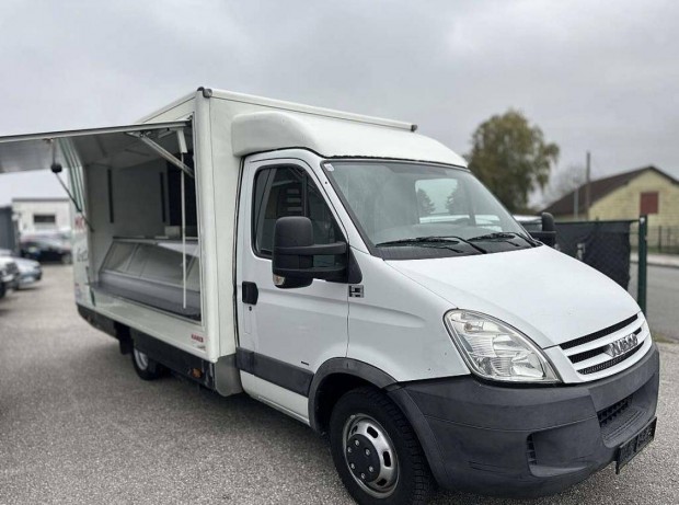 IVECO Daily 35 C 15 D 3750 Foodtruck-Bfkocsi-...