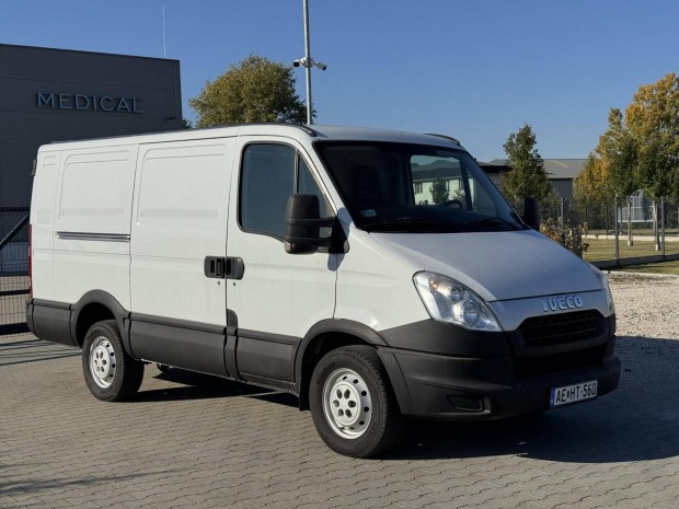 IVECO Daily 35 S 11 V 3000L H1 3.5 tonna vontats!