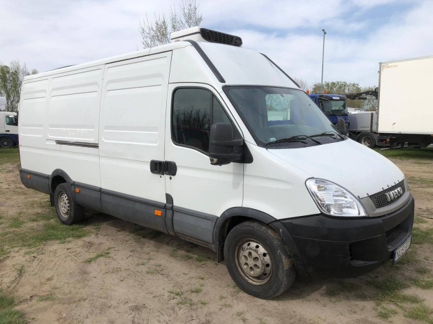 IVECO Daily 35 S 14 - Carrier Viento 200 hts...