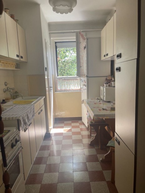 IV. Kerlet, Pernyi Zsigmond utca, 46 m2-es, 3. emeleti, trsashzi