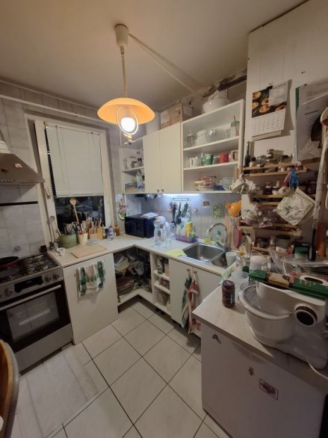 IV. Ker�let, Szigeti J�zsef utca, 74 m2-es, t�rsash�zi lak�s, 1+3