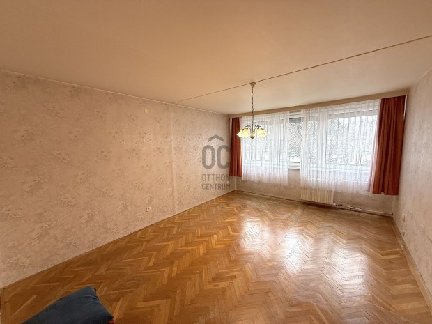 IV. ker�leti elad� panel t�rsash�zi lak�s