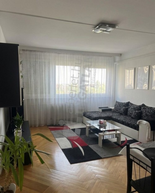 IV ker�letben a Pozsonyi utc�ban 1+1 szob�s fel�j�tott lak�s elad�.