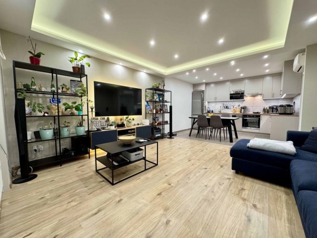 IX. Kerület, Vágóhíd utca, 80 m2-es, 6. emeleti, társasházi lakás