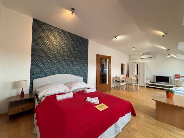 IX., Erkel utc�ban, R�day utc�n�l, k�zel a K�lvin t�rhez kiad� �jszer�