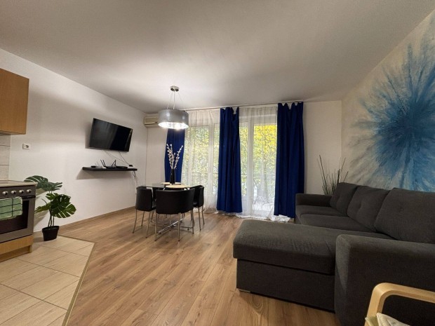 IX., R�day utc�n�l kiad� �jszer� h�zban, b�torozott, g�pes�tett lak�s