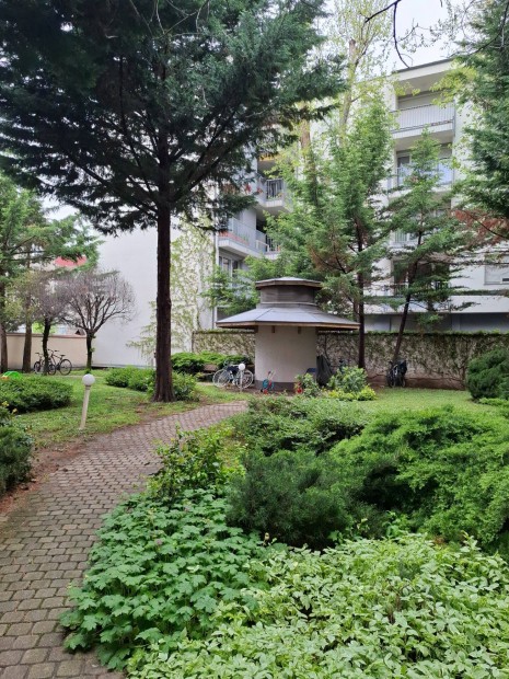 IX ker G�t utc�ban 58 nm 2 szob�s teraszos lak�s elad� 101,9 M