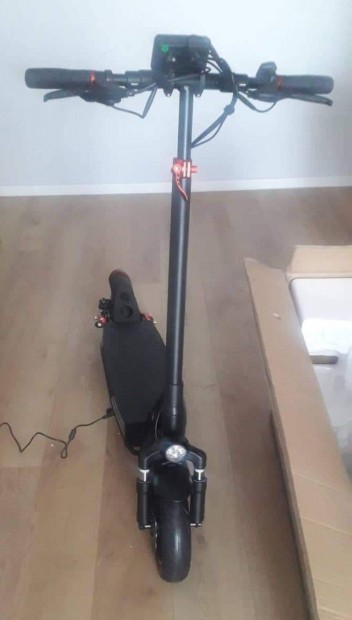 I Scooter T4 Elektromos roller