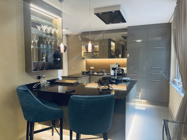 I. Kerlet, Gellrthegy, 80 m2-es, fldszinti, trsashzi laks