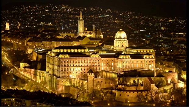 I.ker. Buda Szívében, Vár Örök Panorámás ,Teraszos Penthouse Lakás Ela
