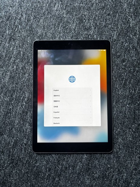 I pad 6 , i pad 2