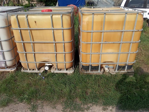 Ibc tartly 1000literes kpen lthat llapotban szinezk volt benne