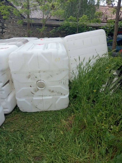 Ibc tartály 1000literes lukas csaphibás ballon nincs kimosva ár10/DB