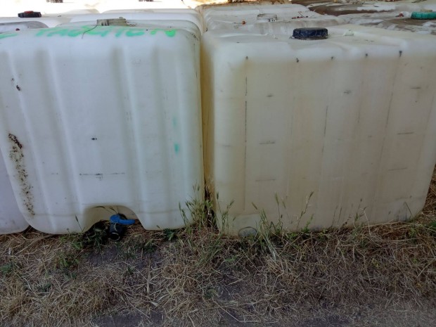 Ibc tartály 1000literes nincs kimosva 1őblitést igényel ár 12ezer/DB