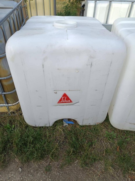 Ibc tartály 1000literes tárolonak vagy szennyvizgődőrnek 1helyen tőrőt