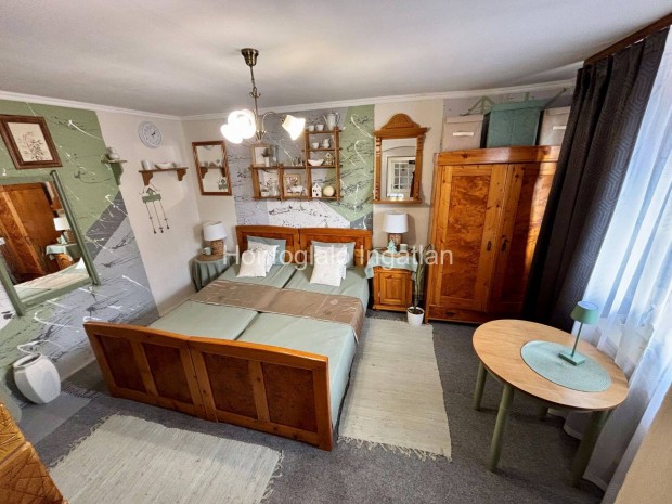 Ibr�nyban 2 szob�s csal�di h�z elad�