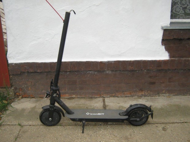 Iconbit Kick Scooter City elektromos roller