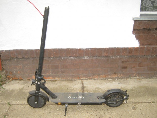 Iconbit Kick Scooter City elektromos roller (2-es szm)