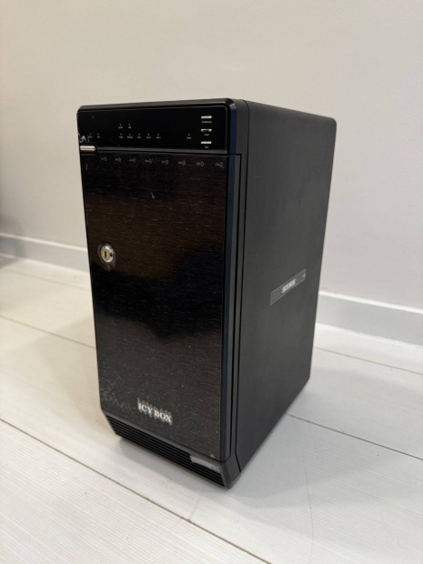 Icy Box 3,5" HDD 8 férőhelyes Külső Merevemezház Fekete