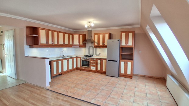 Ide�lis lak�s alb�rlet szempontj�b�l-korrekt �r!