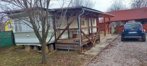 Igal f�rd�t�l 300 m�terre kett� z�rtkerti ingatlan elad�!