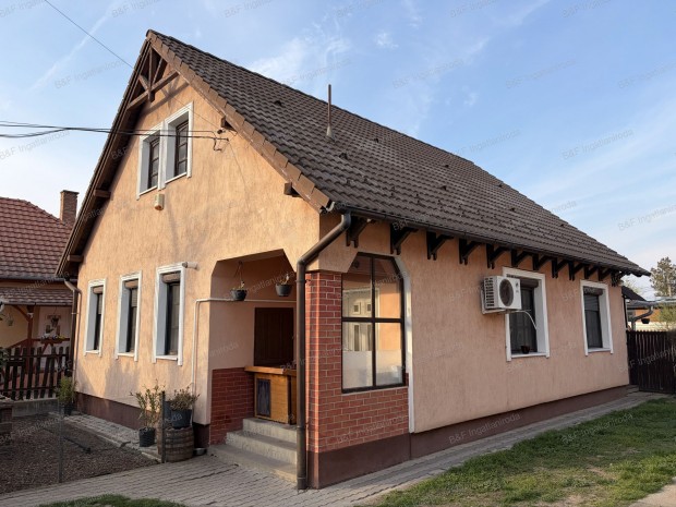 Ig�nyes 3 szob�s csal�di h�z Hajd�szoboszl�n