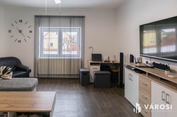 Ig�nyes, fel�j�tott Csal�di h�z, ide csak k�lt�zni kell