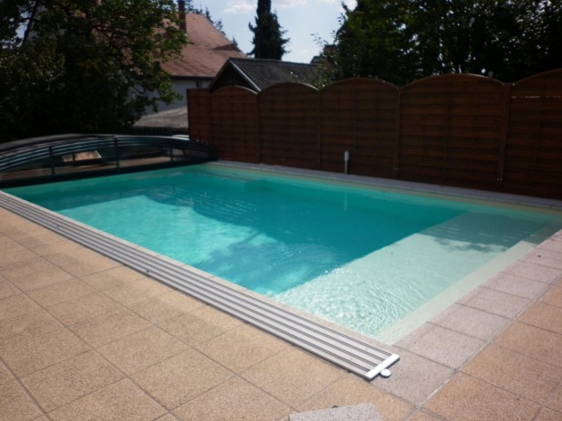 Ig�nyes megjelen�s� villa H�v�z k�zkedvelt utc�j�ban!