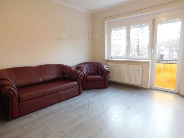 Ig�nyesen fel�j�tott, 1 emeleti, 2 szob�s lak�s elad� Domb�v�r