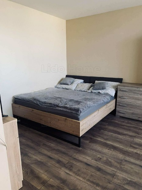 Ig�nyesen fel�j�tott, dupla erk�lyes lak�s elad� Nagykanizs�n, kiv�l�